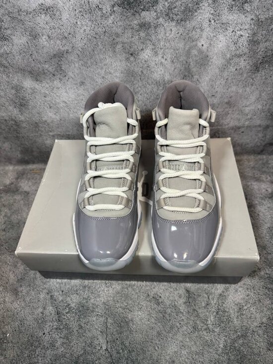 Size 7 | Jordan 11 Cool Grey With Box | Pre-Owned main image 8
